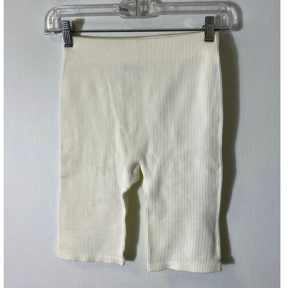 NWOT Love Tree Cream Athletic Shorts Sz M - Picture 1 of 3
